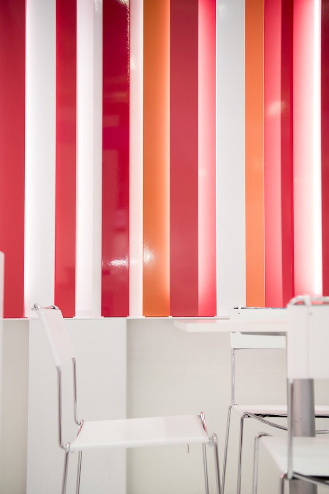 Cosmetion Stand | Studio Magenis