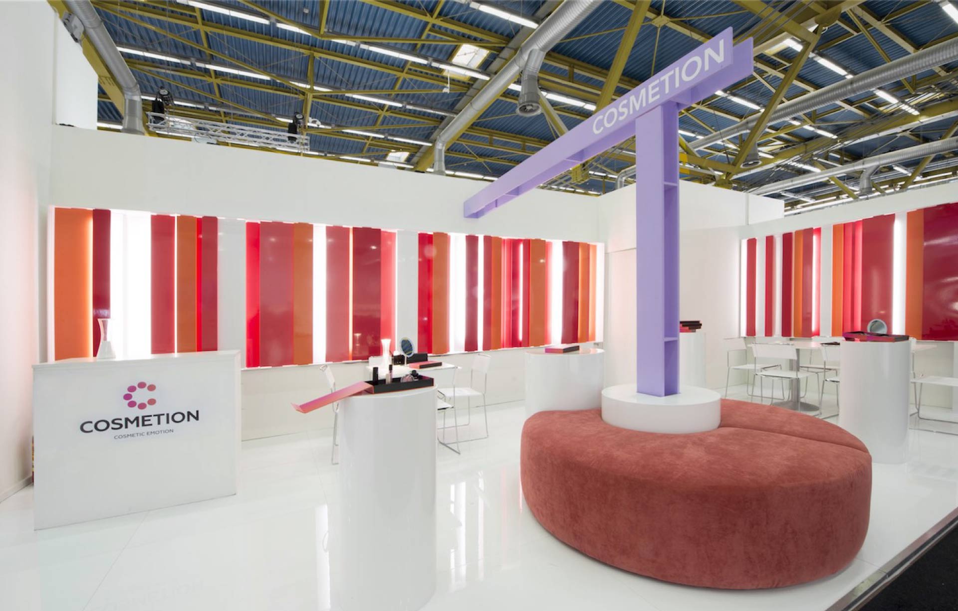 Cosmetion Stand | Studio Magenis