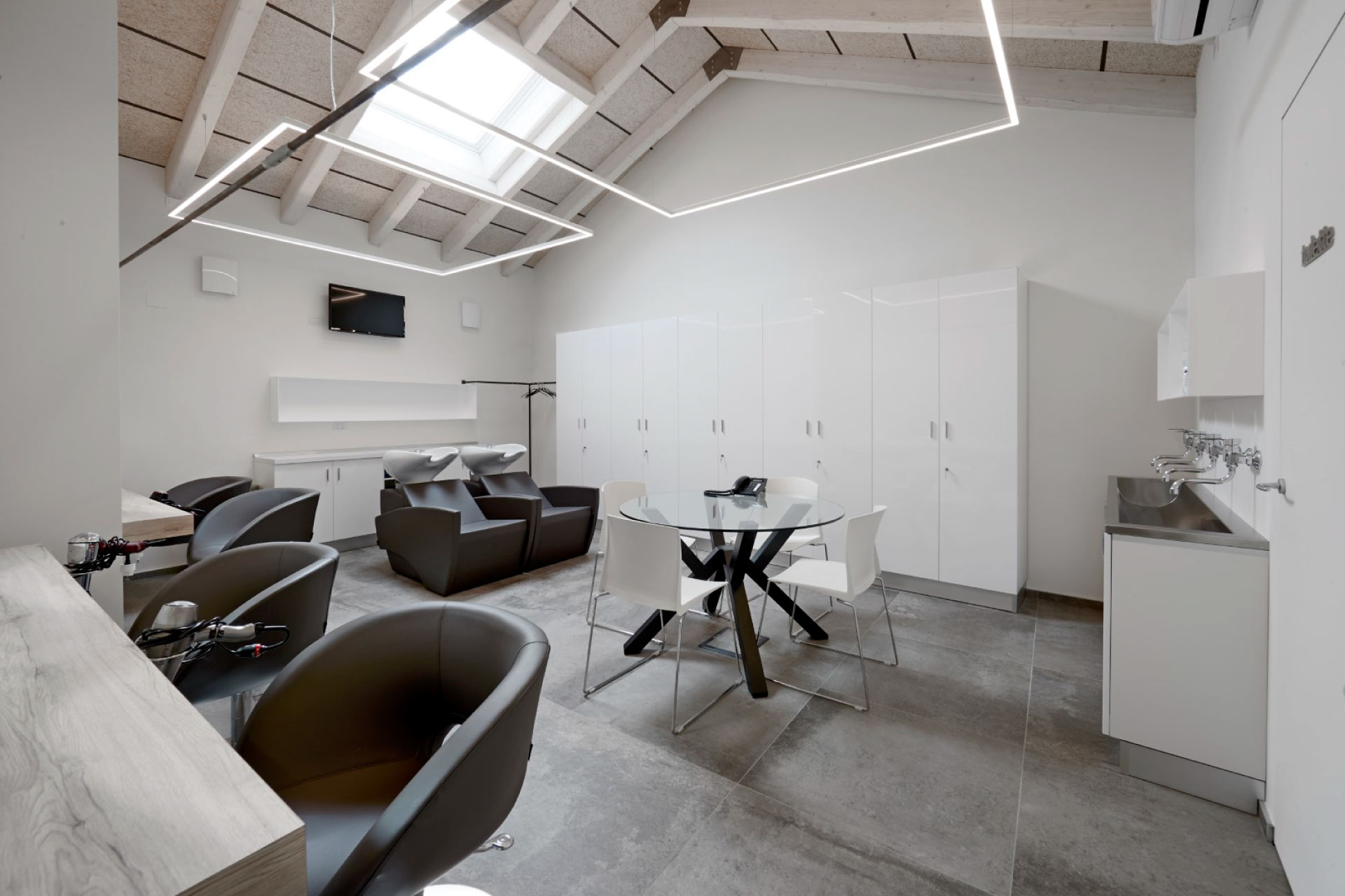 V Due Cosmetics | Studio Magenis